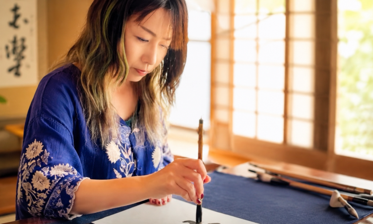 病がひらいた、私だけの「道」 ――書で人をつなぎ、鹿児島から伝統文化の未来を..
